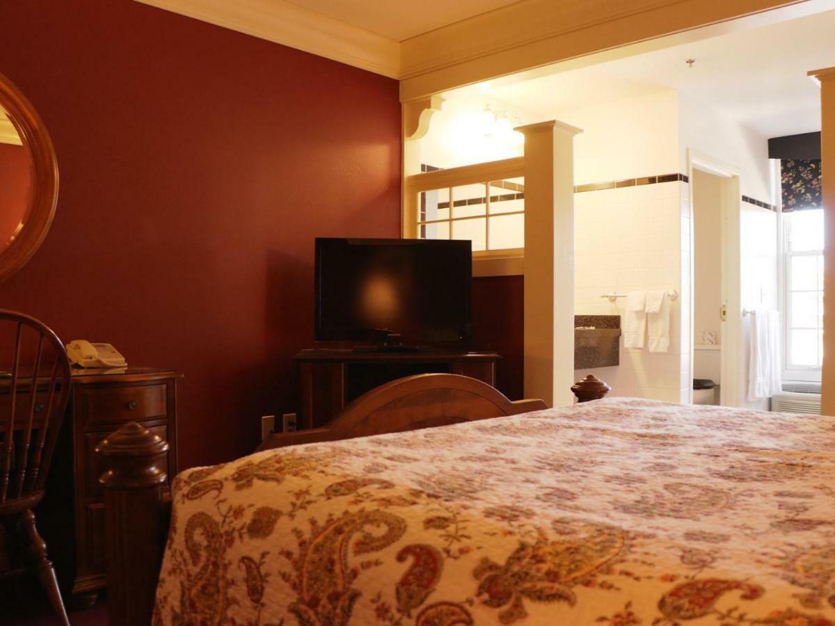 Saint Brendan'S Inn Green Bay Quarto foto