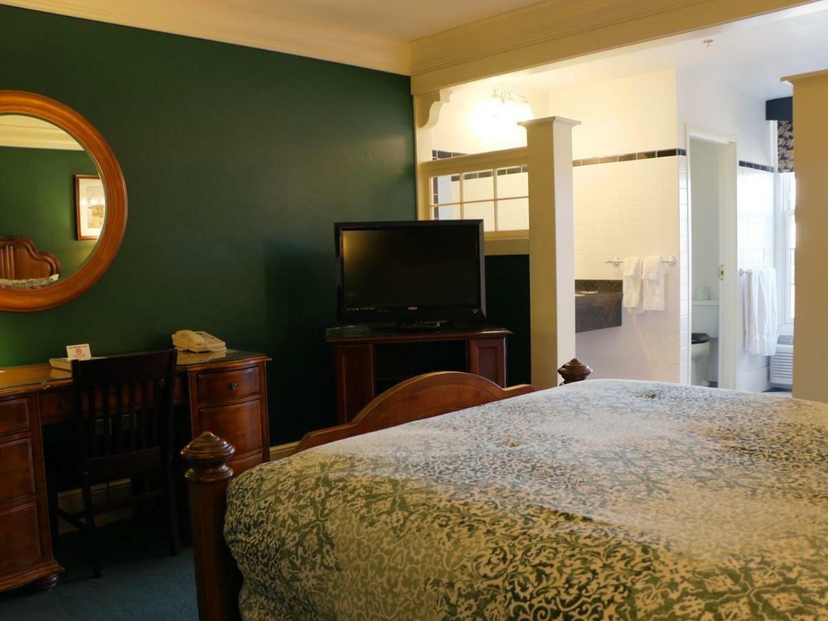 Saint Brendan'S Inn Green Bay Quarto foto